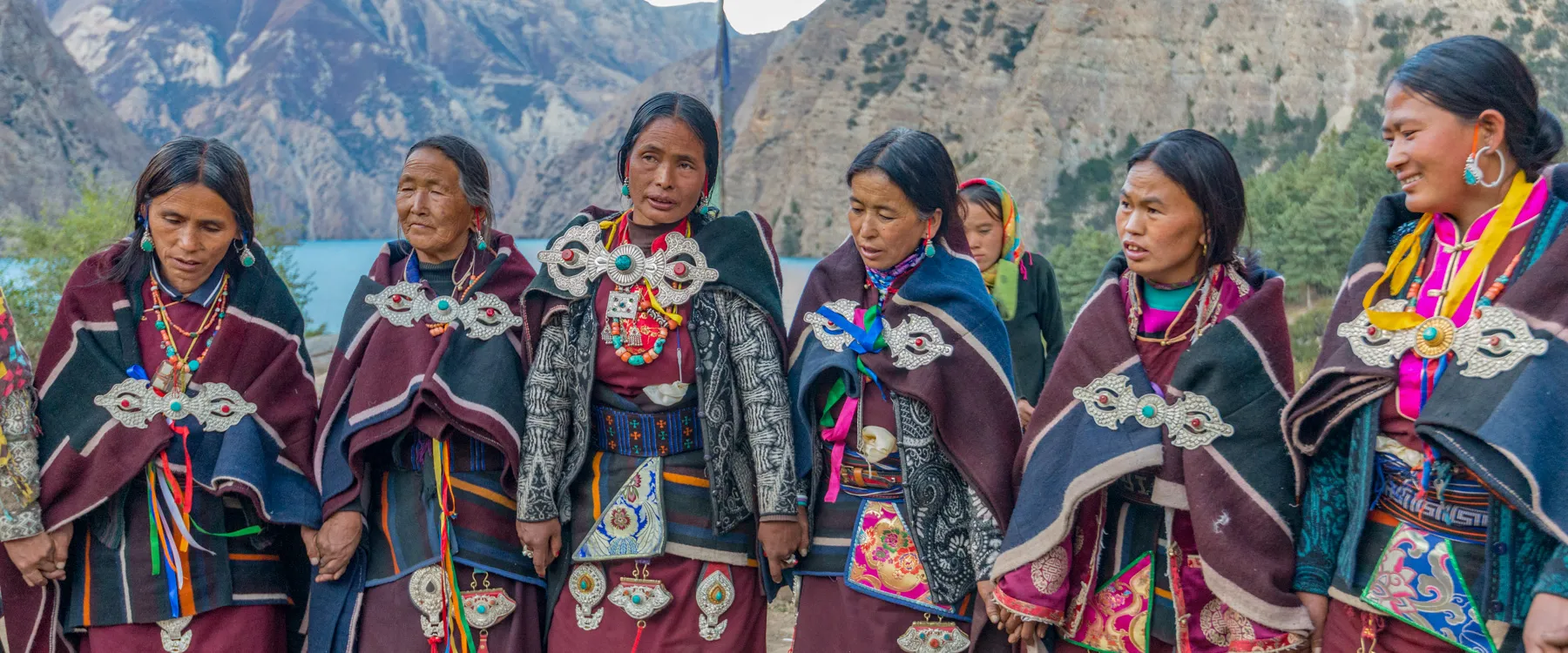 Dolpo Thinkyu Girl River Sky