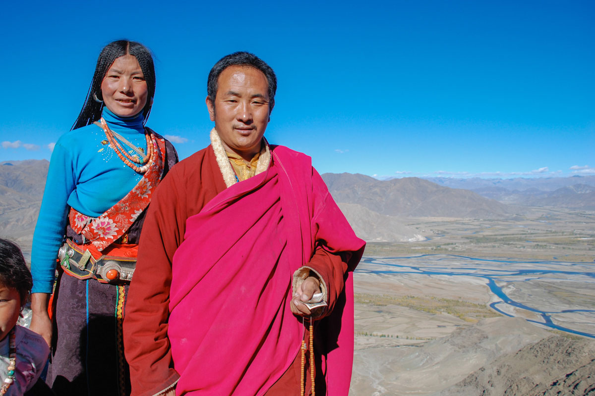 Непал и бутан. Тибет Непал бутан Гималаи. Тибет Непал бутан Гималаи боги и люди. Королевство Гуге Тибет. Тибет местные жители.