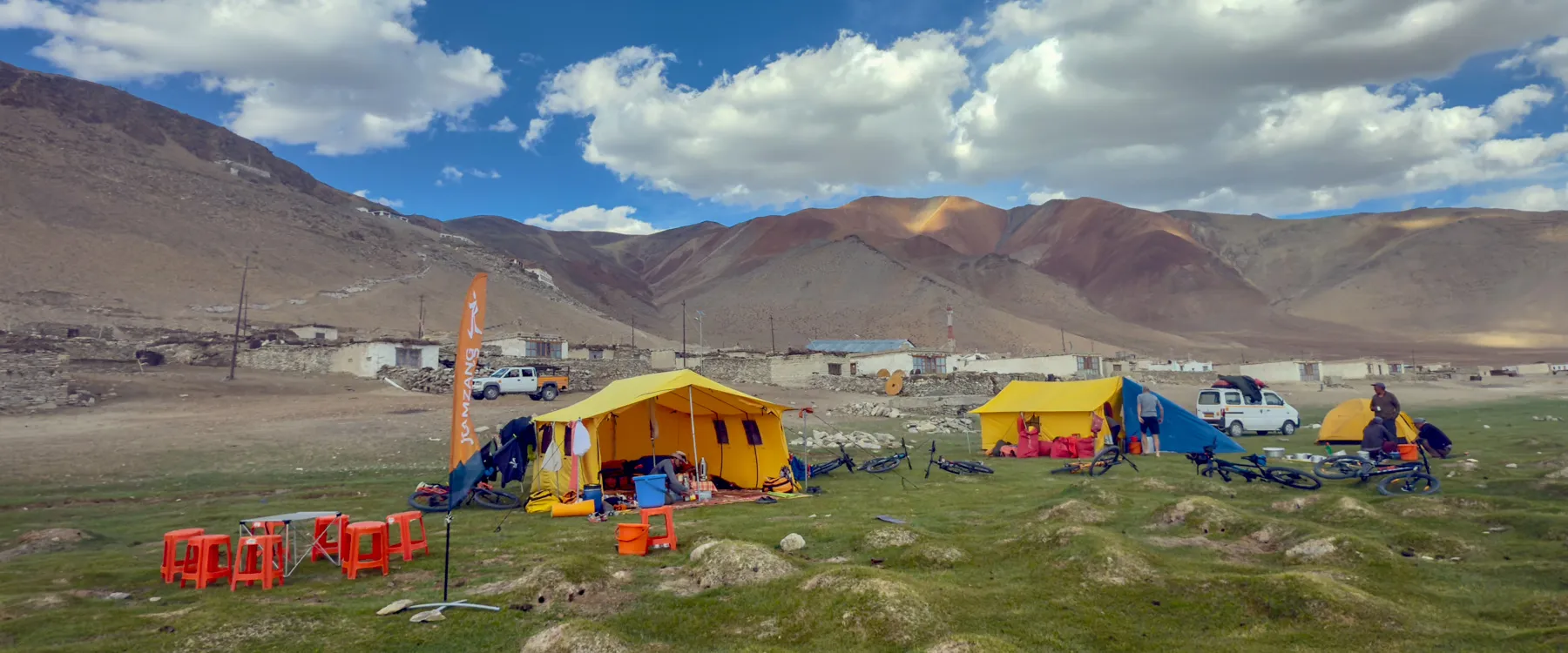 Dolpo Thinkyu Girl River Sky